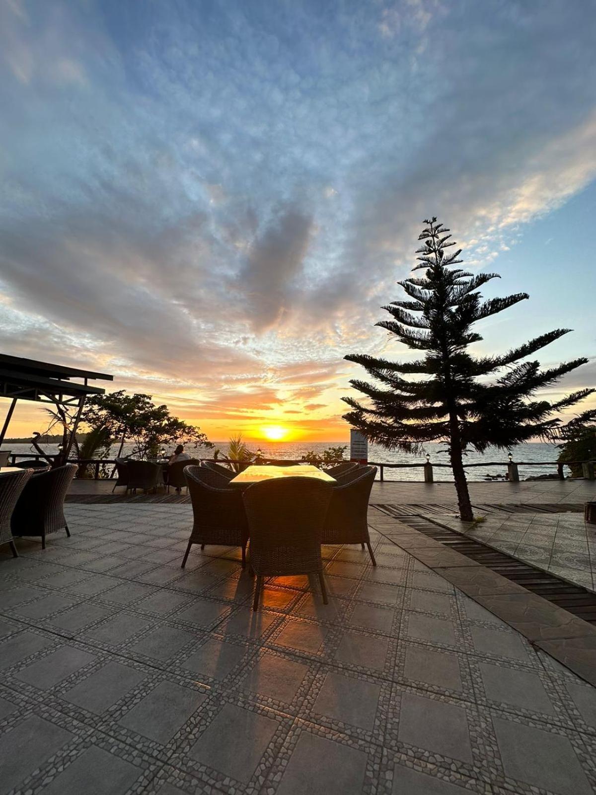Kasuari Valley Beach Resort سورونغ المظهر الخارجي الصورة